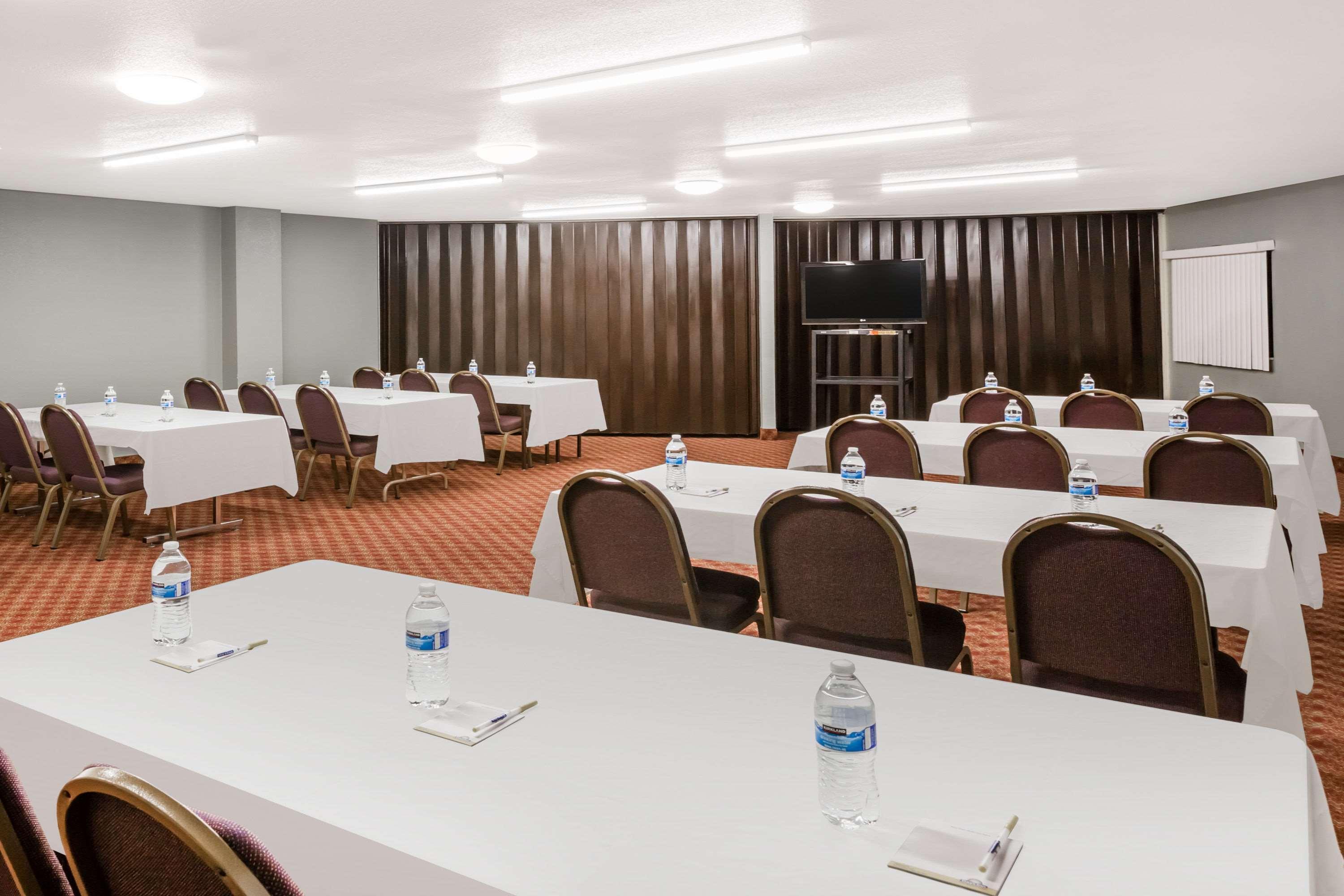 Days Inn By Wyndham West Des Moines Dış mekan fotoğraf