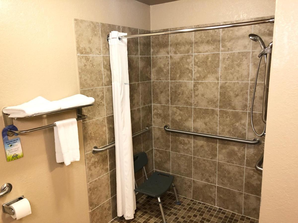 Days Inn By Wyndham West Des Moines Dış mekan fotoğraf